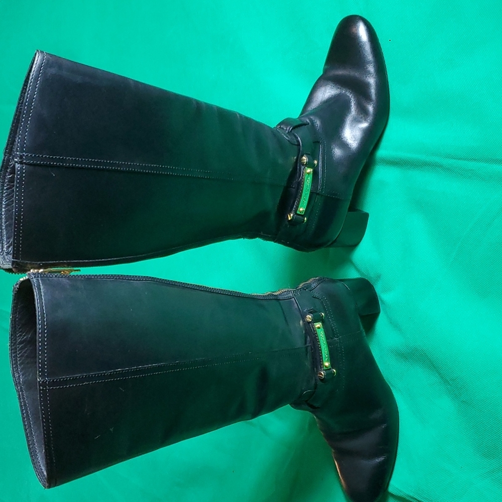 Tory Burch Leather Boots 👢 😍!!